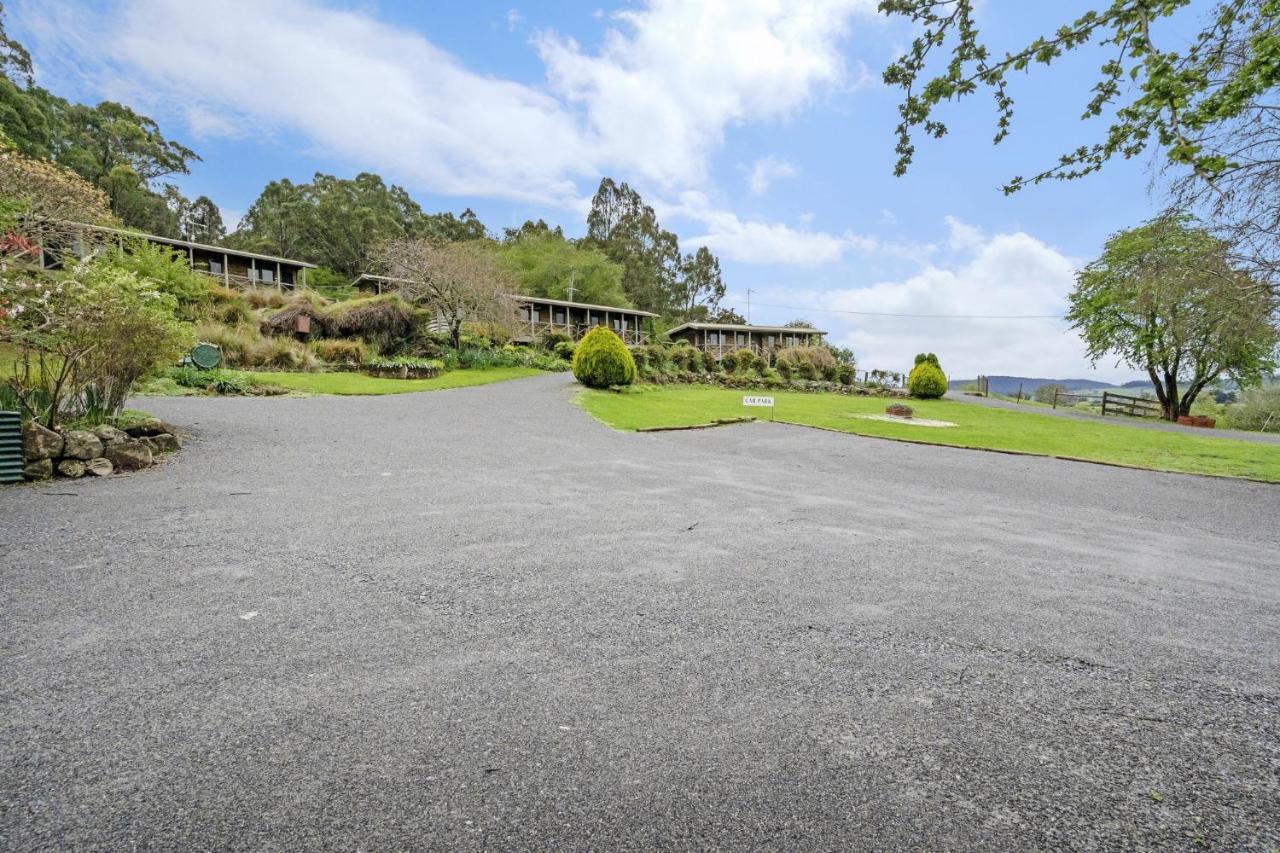 โมล ครีก เคบินส์ Hotel Mole Creek ภายนอก รูปภาพ