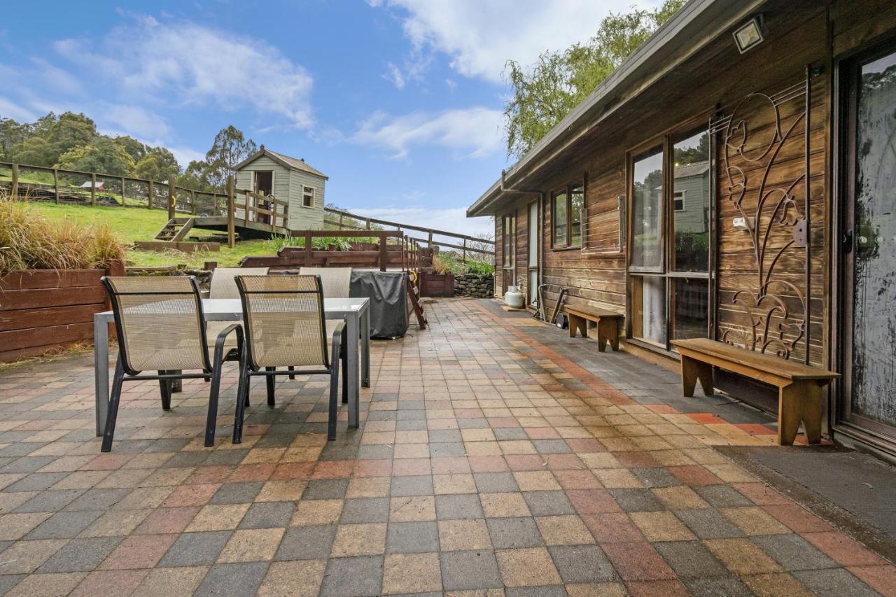 โมล ครีก เคบินส์ Hotel Mole Creek ภายนอก รูปภาพ